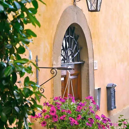 Sleeps 4 Air Con Wifi Cortona